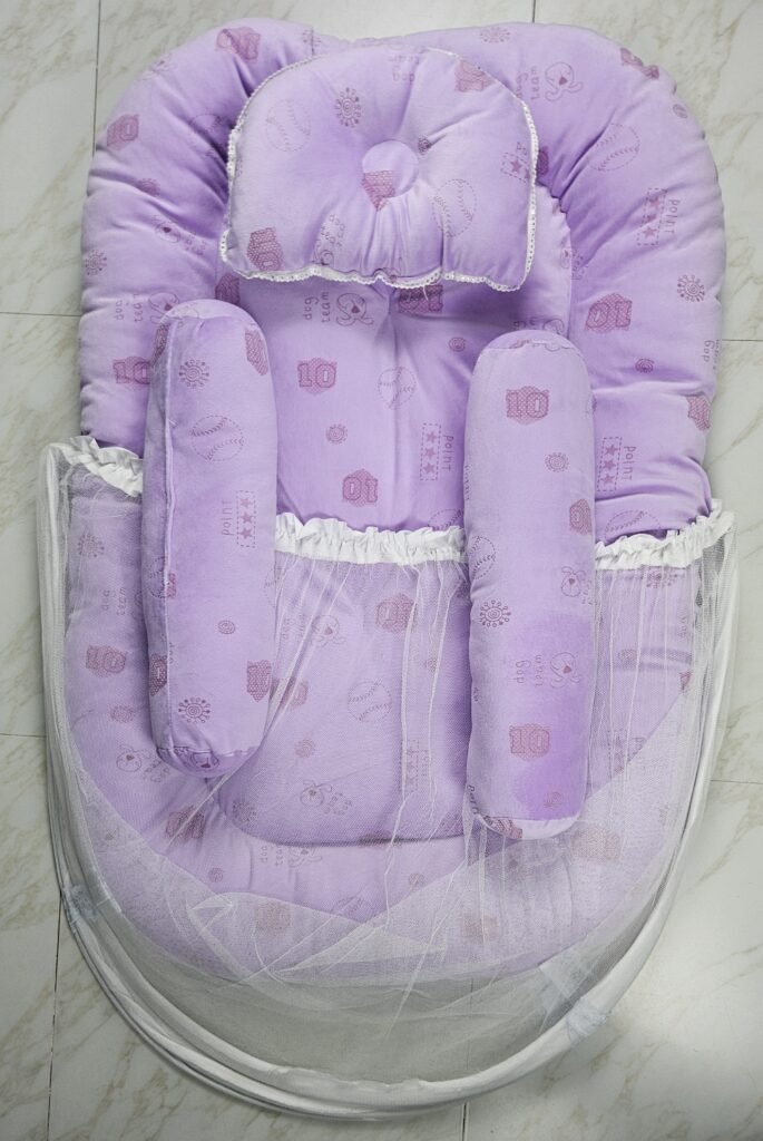 Babies Bed With Mosquito Net And Pillows IN Blue Color main image 0