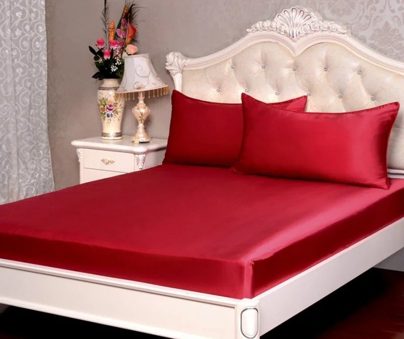 4 Pcs Satin Silk Bed Set- Scariet Red - Image 2